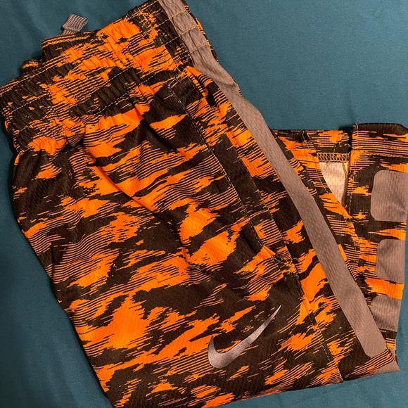 Bundle| Kids Nike Shorts - Picture 3 of 4